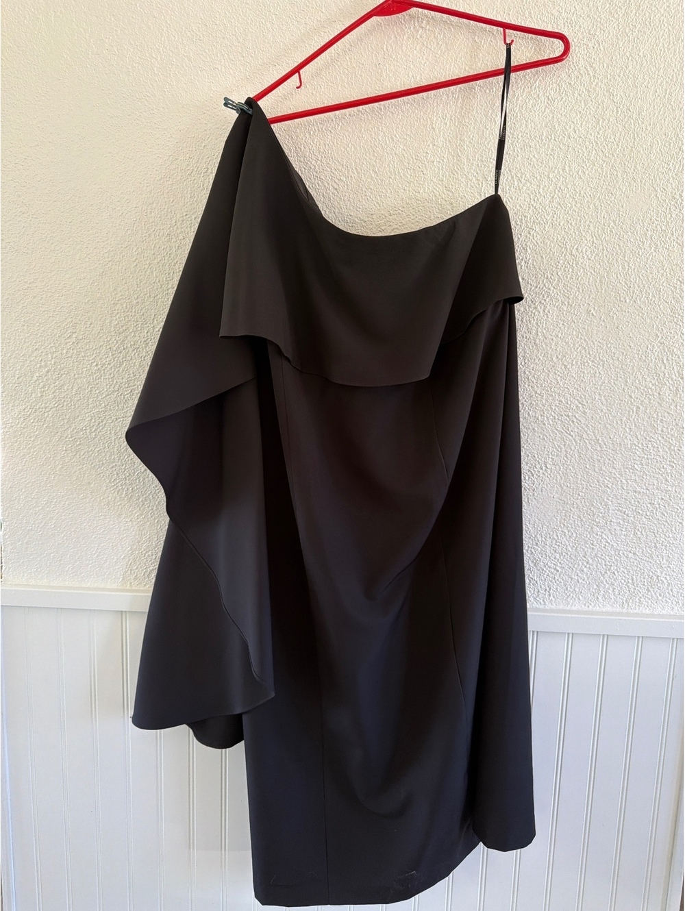 Elegant Black One-Shoulder Dress with Draped Sleeve Detail